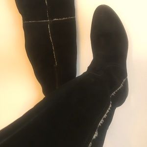 Womens booties  , size :9, in good condition
